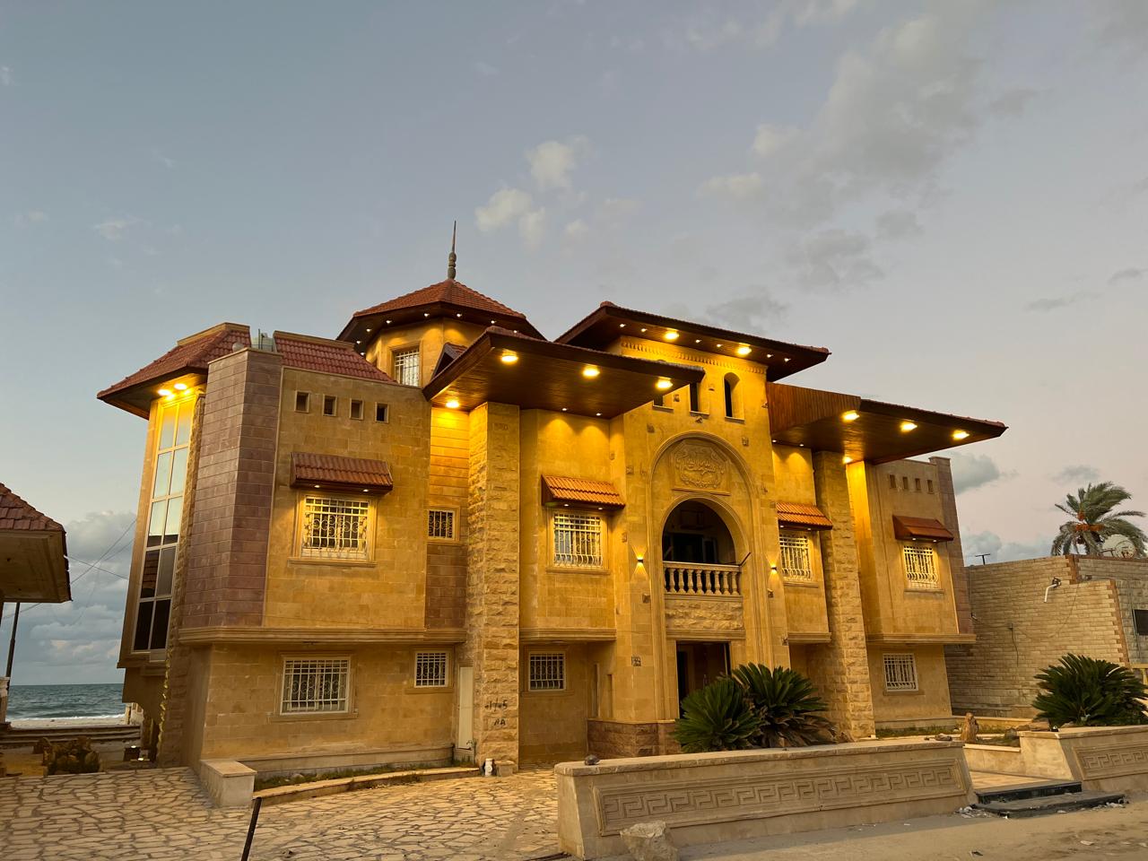 Designing Villas and Palaces in El-Arish: Coastal Climate Privacy